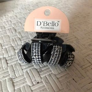 Brand new never worn larger sized clip.